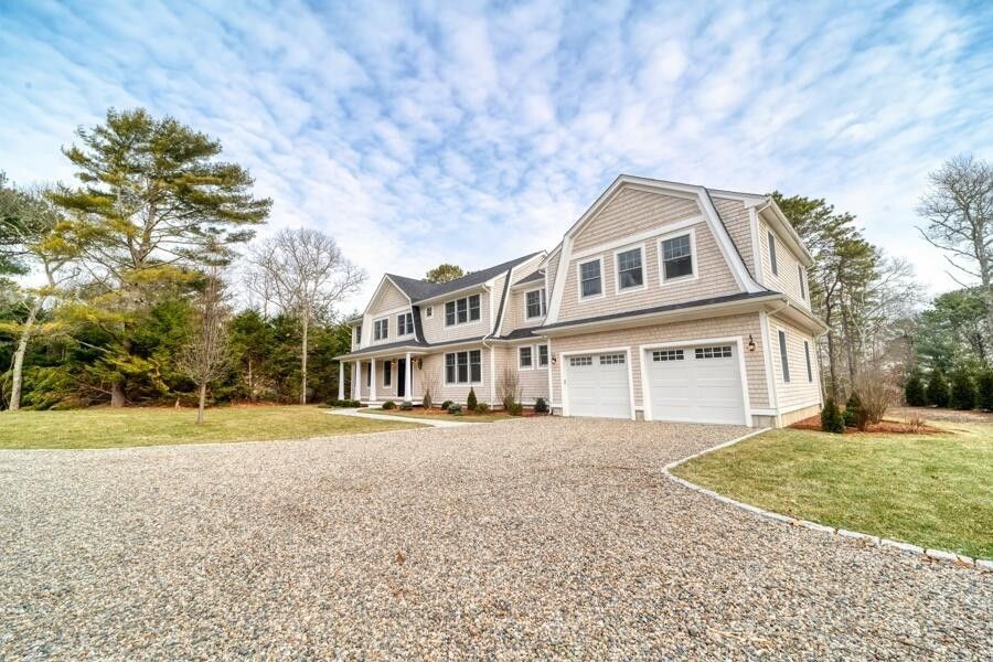 206 Meadow Neck. East Falmouth, MA 02536