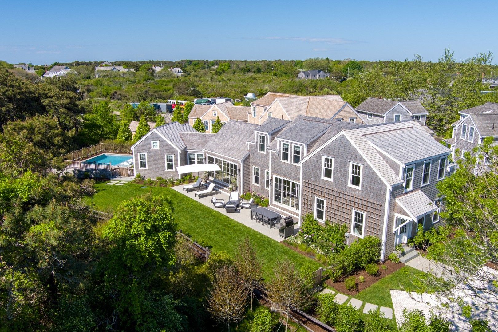 15 Aurora Way. Nantucket, MA 02554