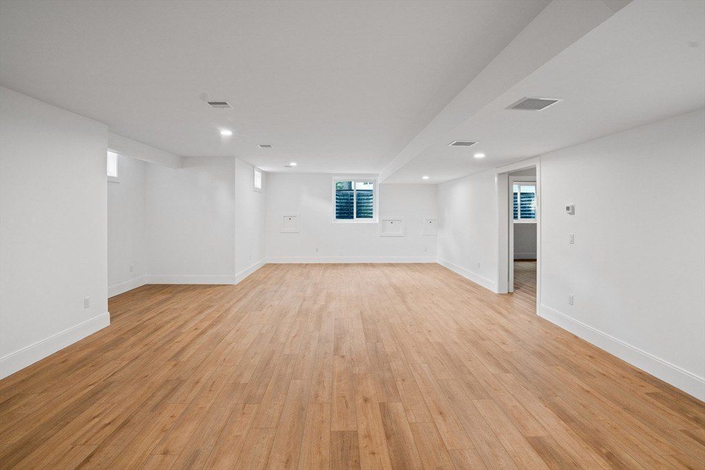 107 Valley Road. Needham, MA 02492