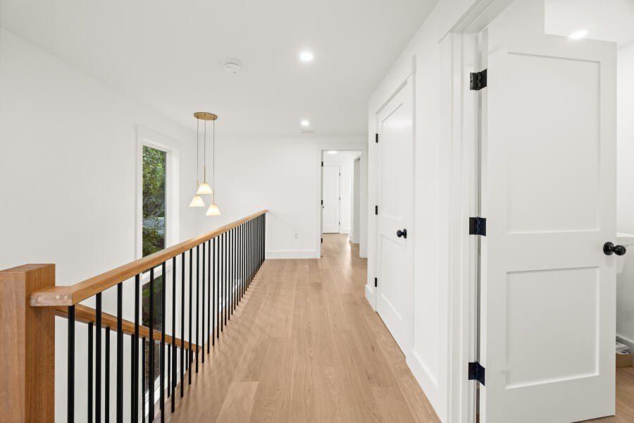 34 Davis Street. Vineyard Haven, MA 02568