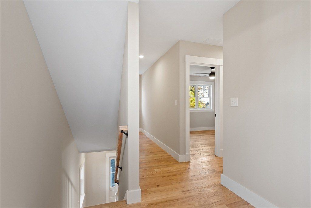 32 Walnut. Dracut, MA 01826