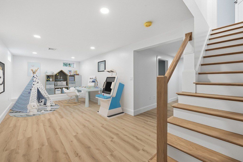 4 Aerial Street. Lexington, MA 02421