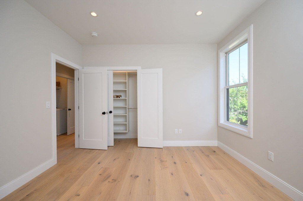 45 Chickatawbut St Unit 1. Boston, MA 02122