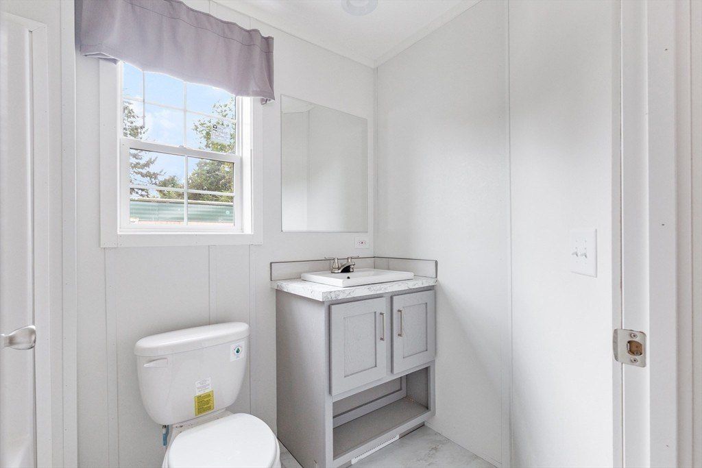 19 Jake Ln. Acushnet, MA 02743