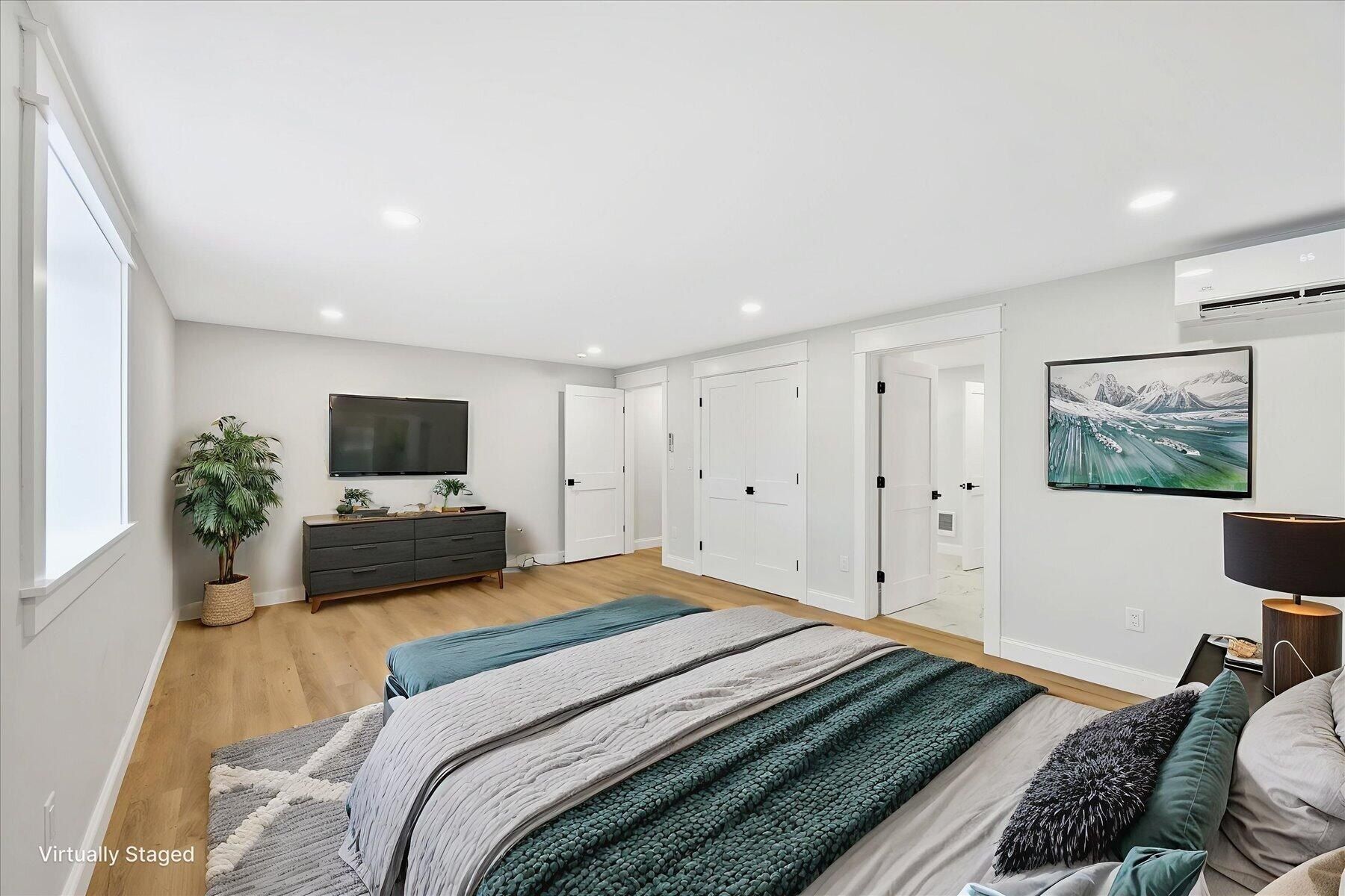 22 Country Club Lane. Mashpee, MA 02649