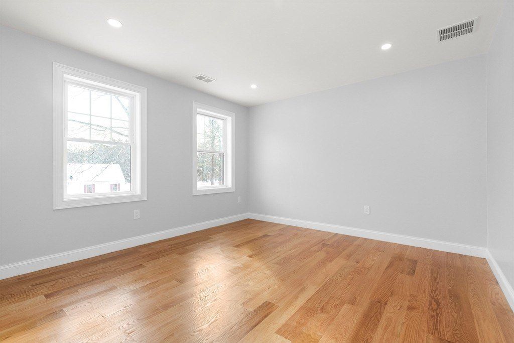 12 Lands End Rd. Tyngsborough, MA 01879