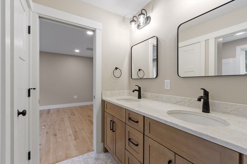 385 Green Road. Bolton, MA 01740