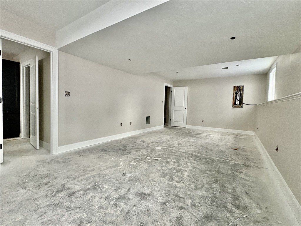 11 Beverly Road. Billerica, MA 01821