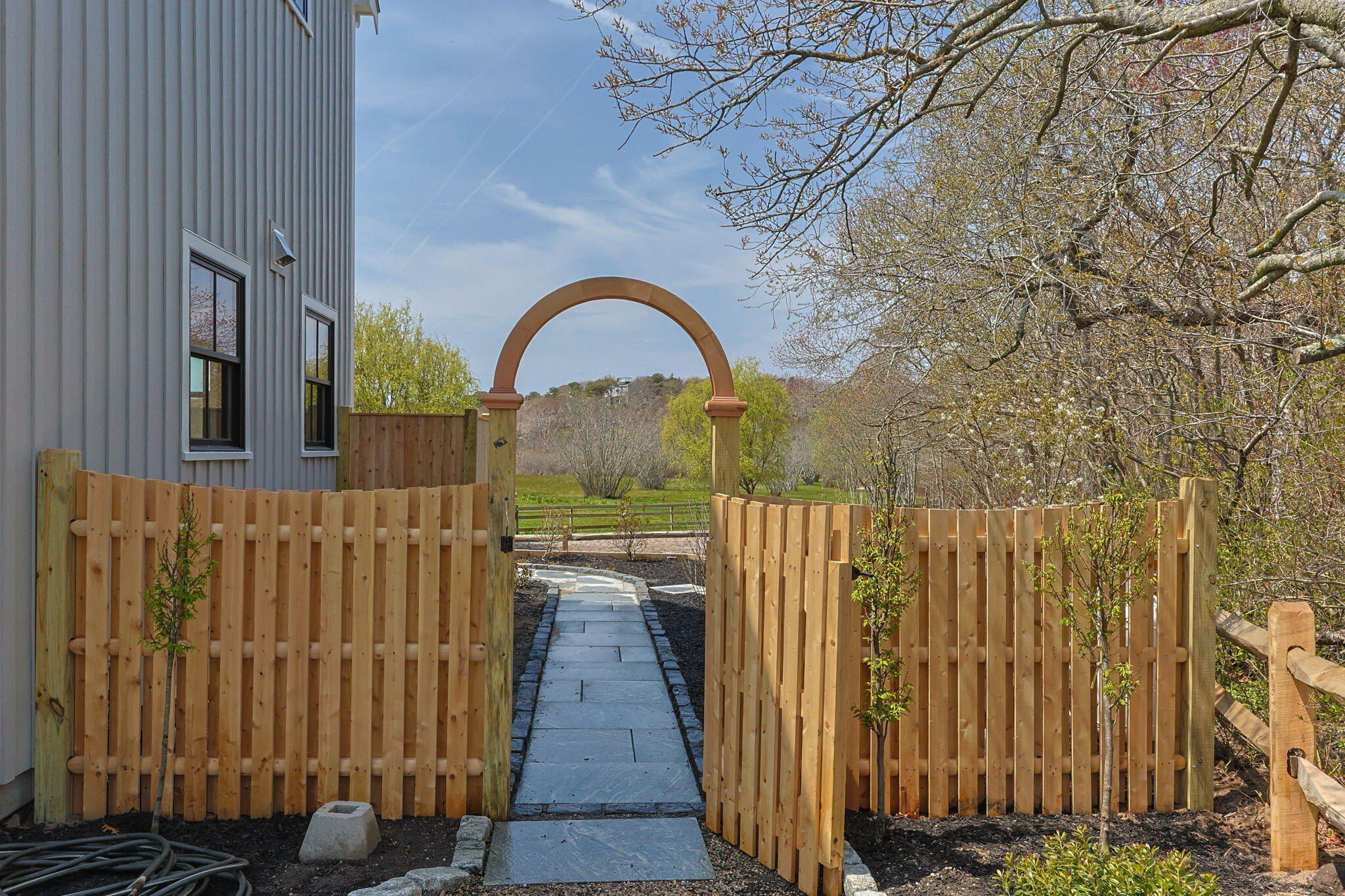 66  70 W Vine Street. Provincetown, MA 02657