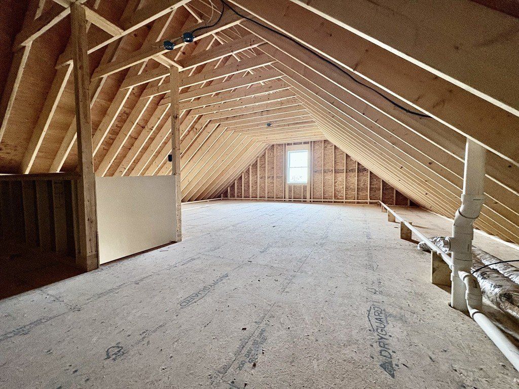 8 Country Lane. Billerica, MA 01821