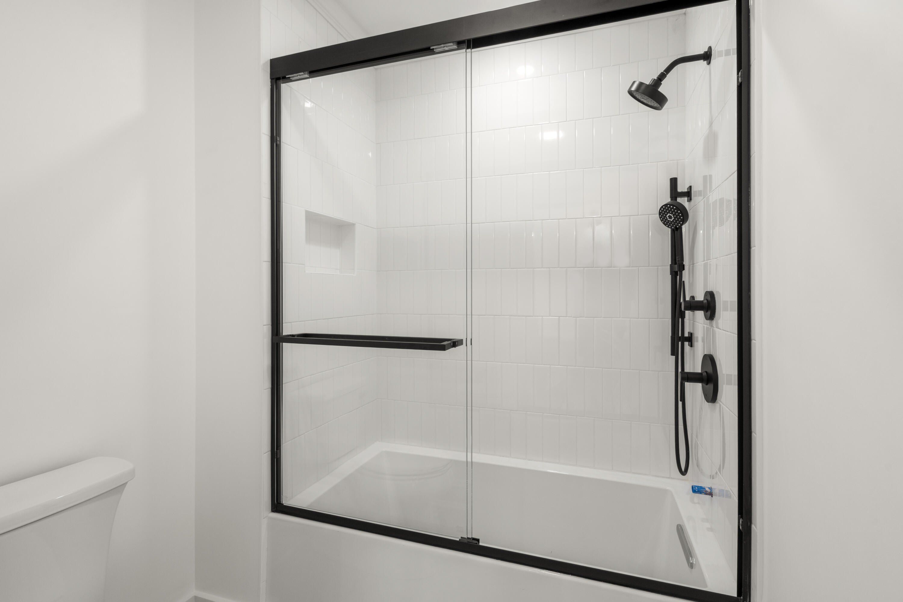 10 Laurel Lane. Forestdale, MA 02644