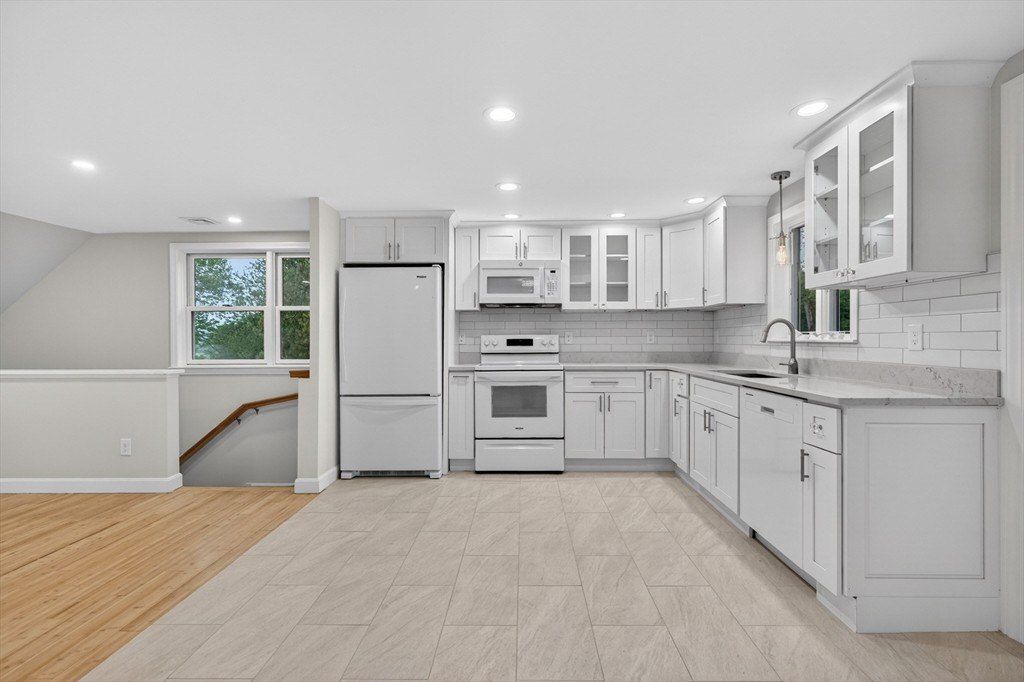 492 Merrimac. Newburyport, MA 01950