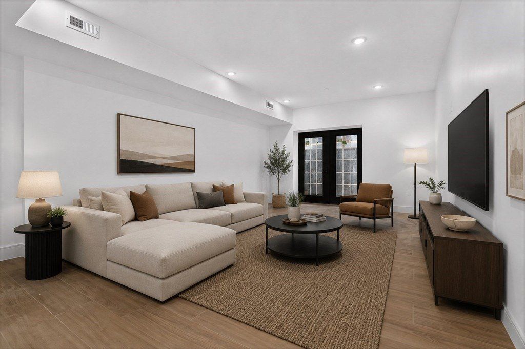 15 Clyde St. Somerville, MA 02145