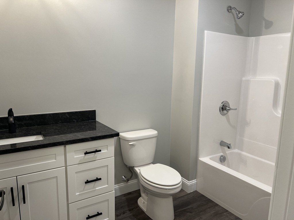 22 New York Street. Worcester, MA 01603