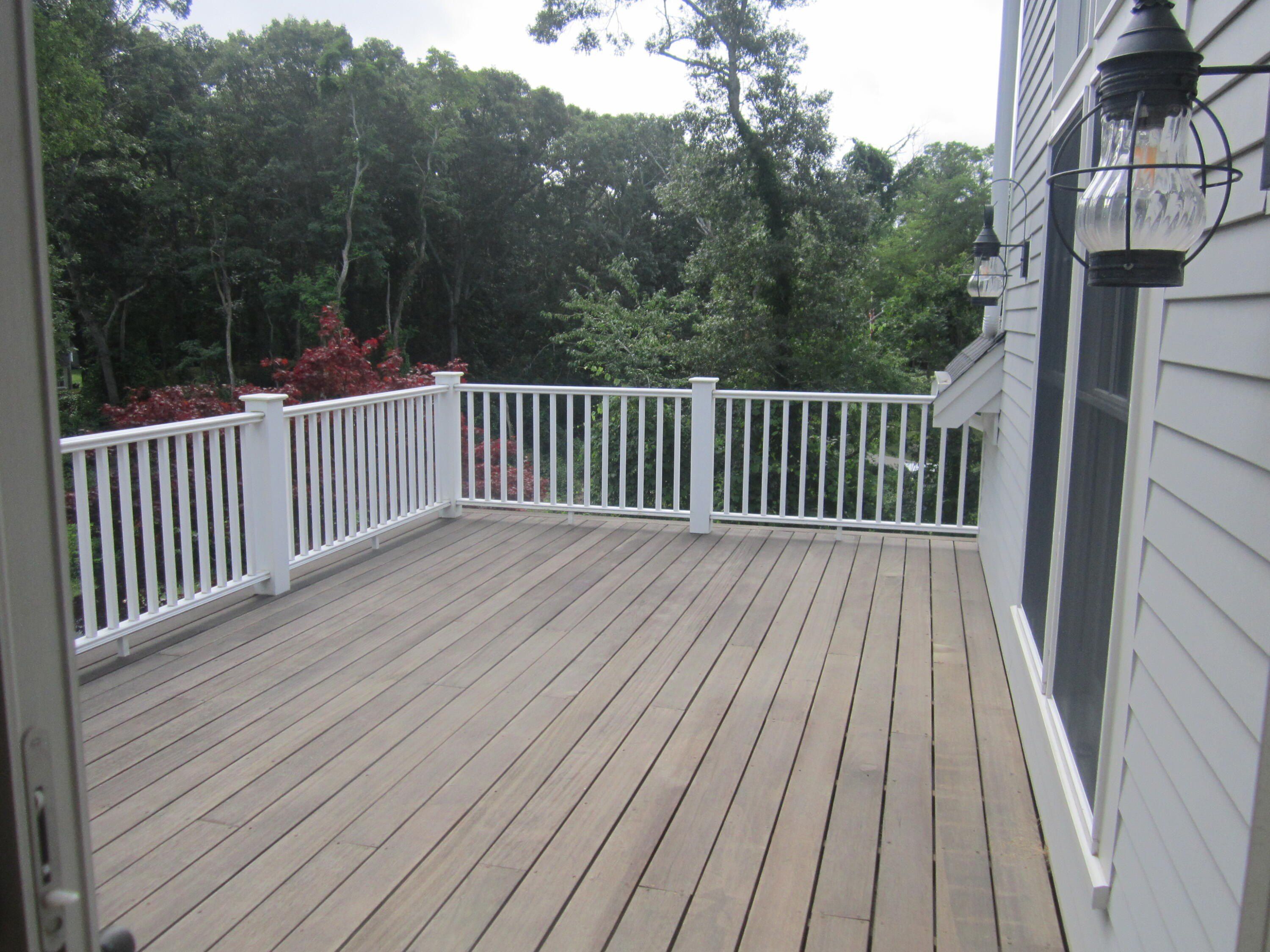 114 Old Jail Lane. Barnstable, MA 02630