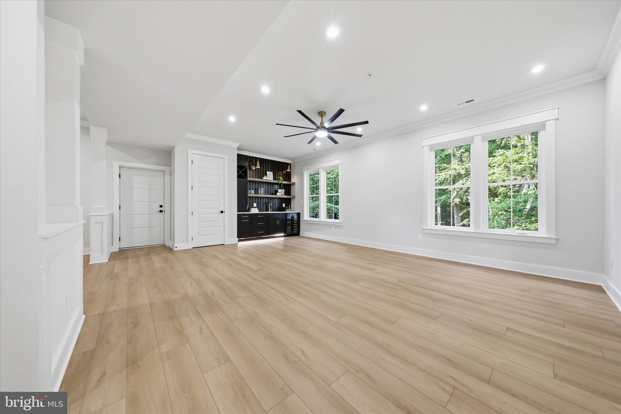 6714 Woodridge Road. New Market, MD 21774