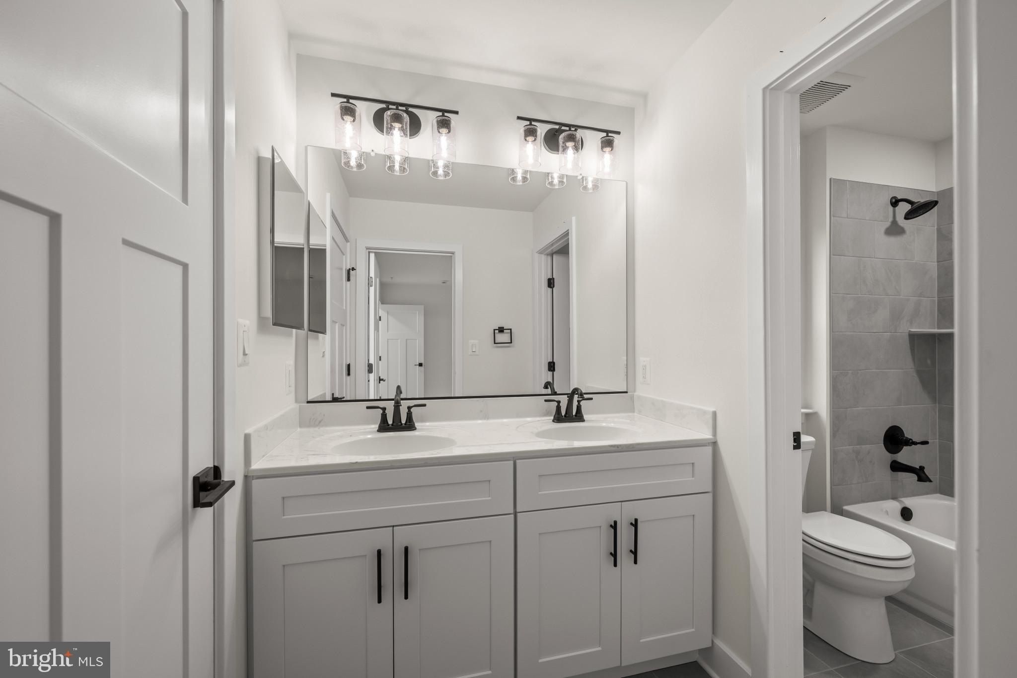 2175 Glencrest Circle. Annapolis, MD 21401