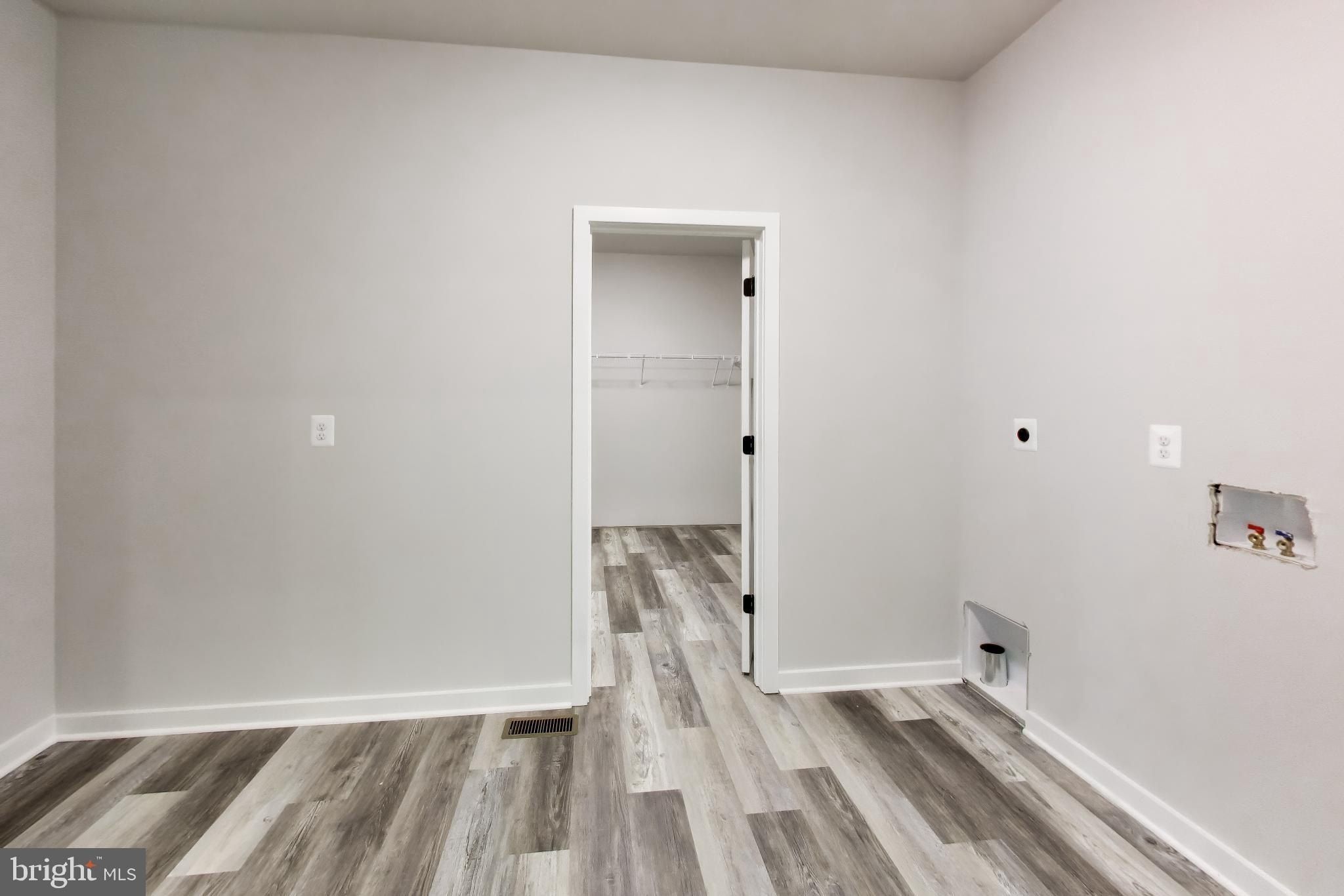 19166 N Porto Bello Drive. Drayden, MD 20630