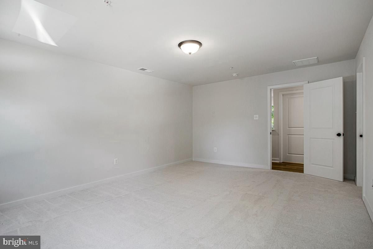 1225 Juniper Street. Shady Side, MD 20764