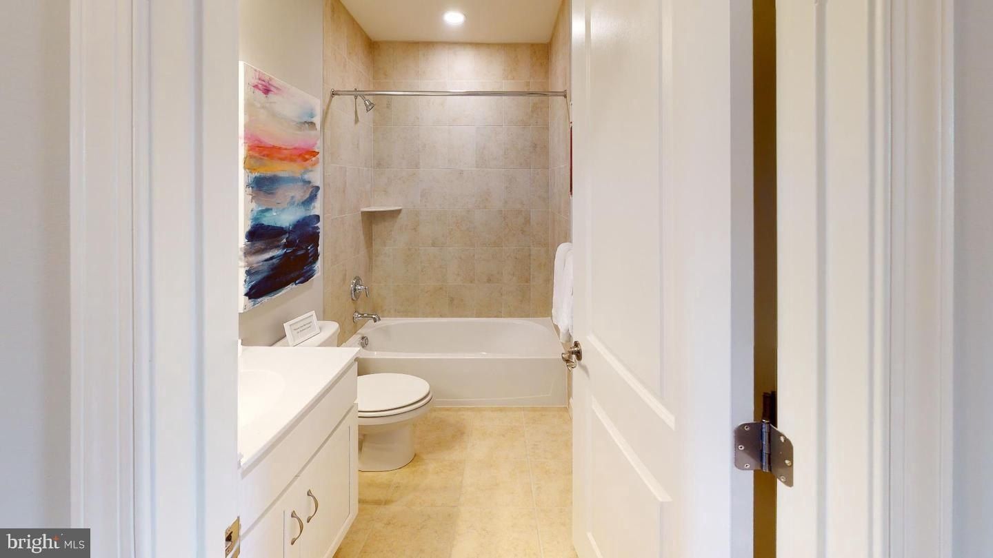 324 Aqua Square. Edgewood, MD 21040