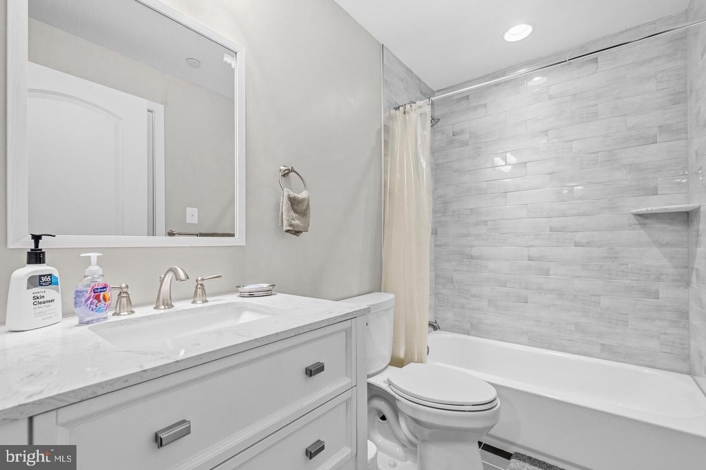 5807 Beecher Street. Cheverly, MD 20785