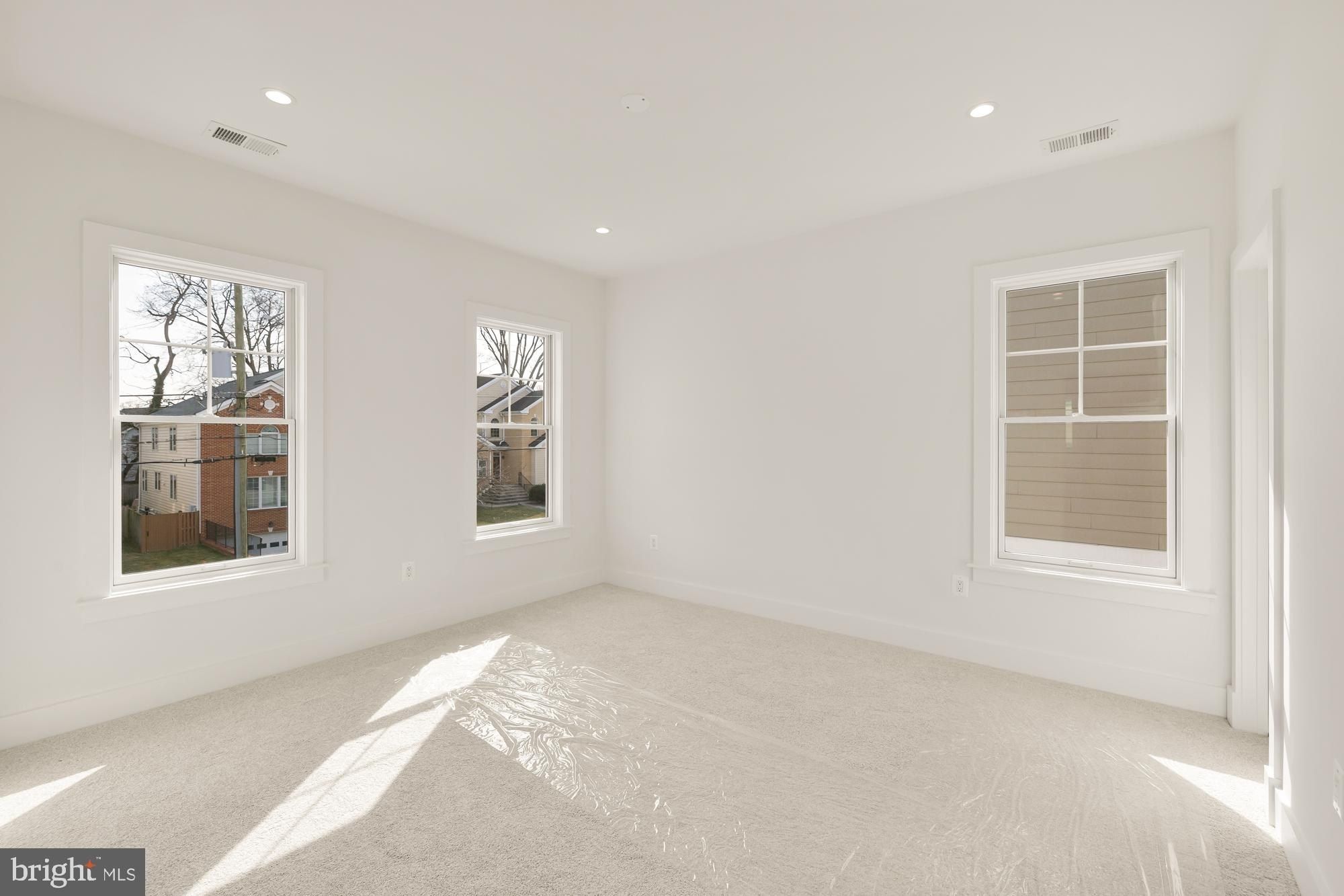 10110 Dickens Avenue. Bethesda, MD 20814