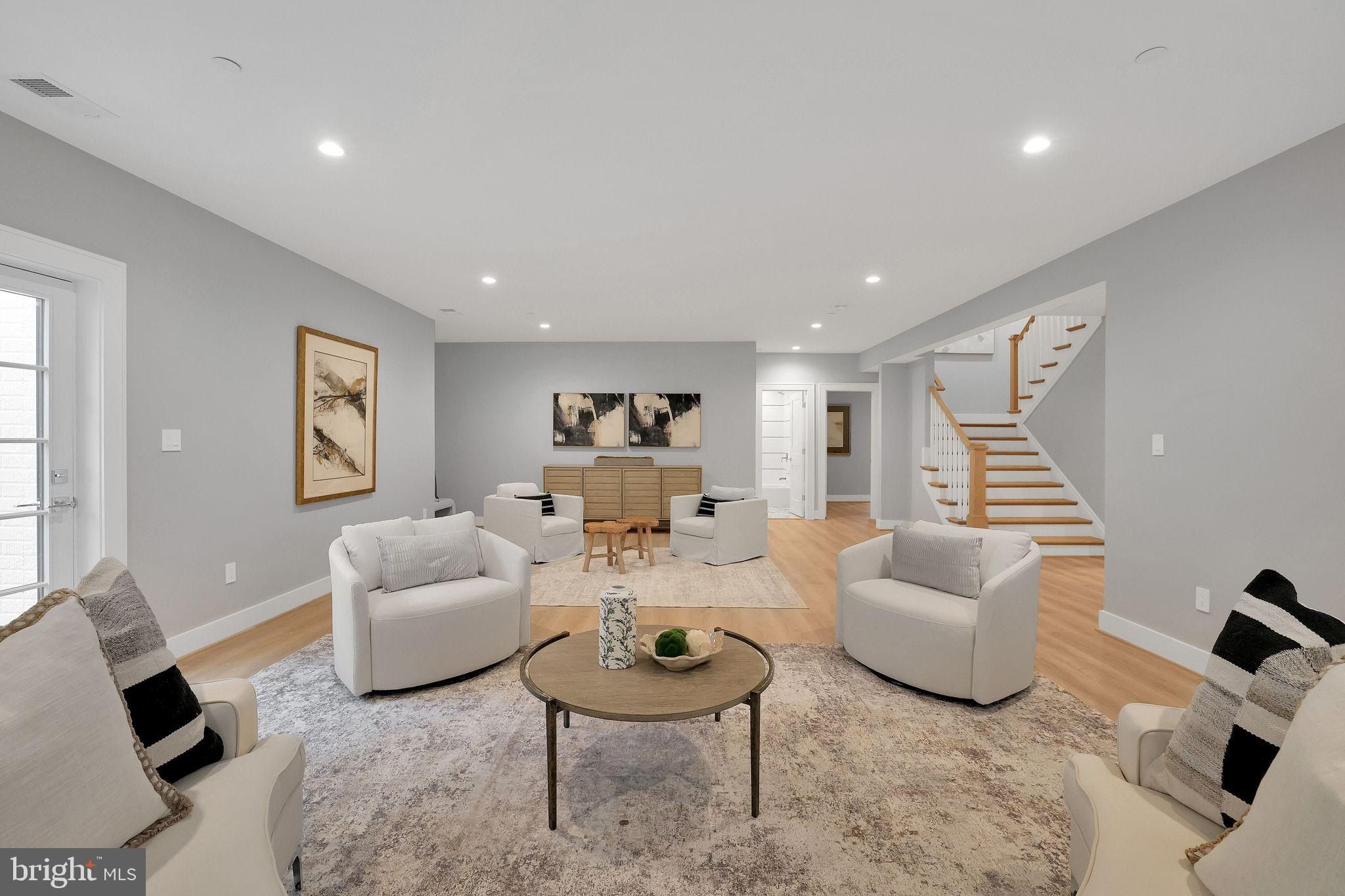 4404 Clearbrook Lane. Kensington, MD 20895