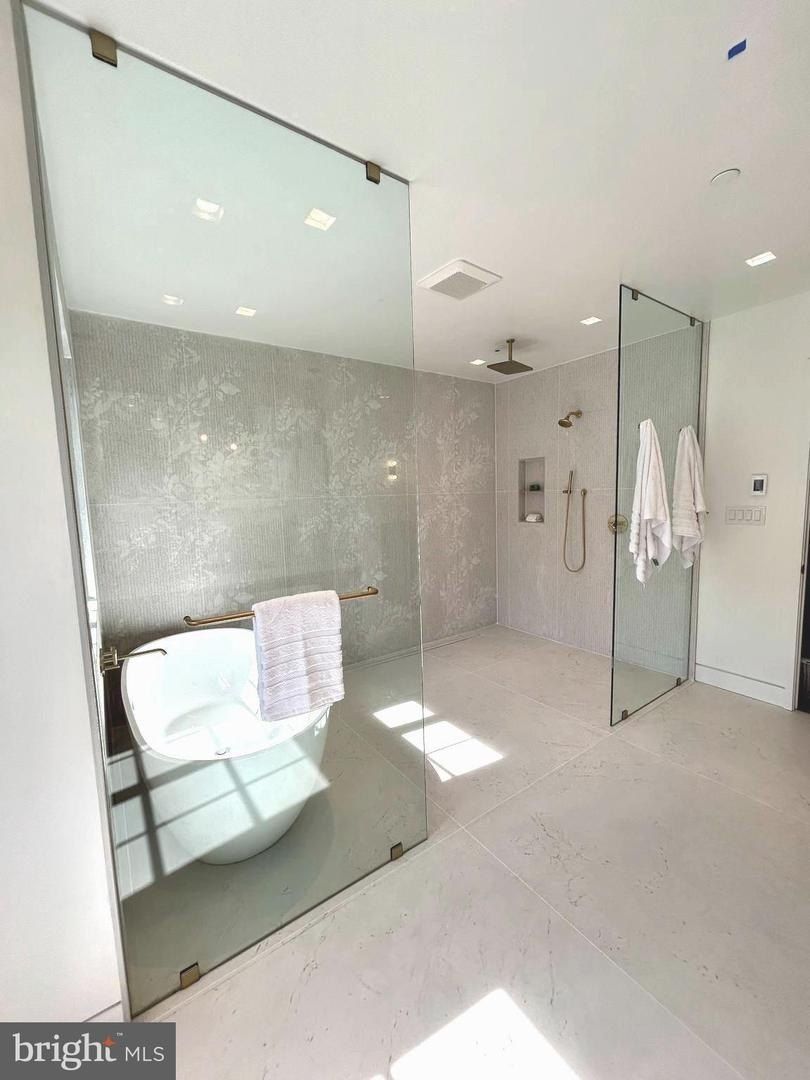 3419 Cummings Ln. Chevy Chase, MD 20815