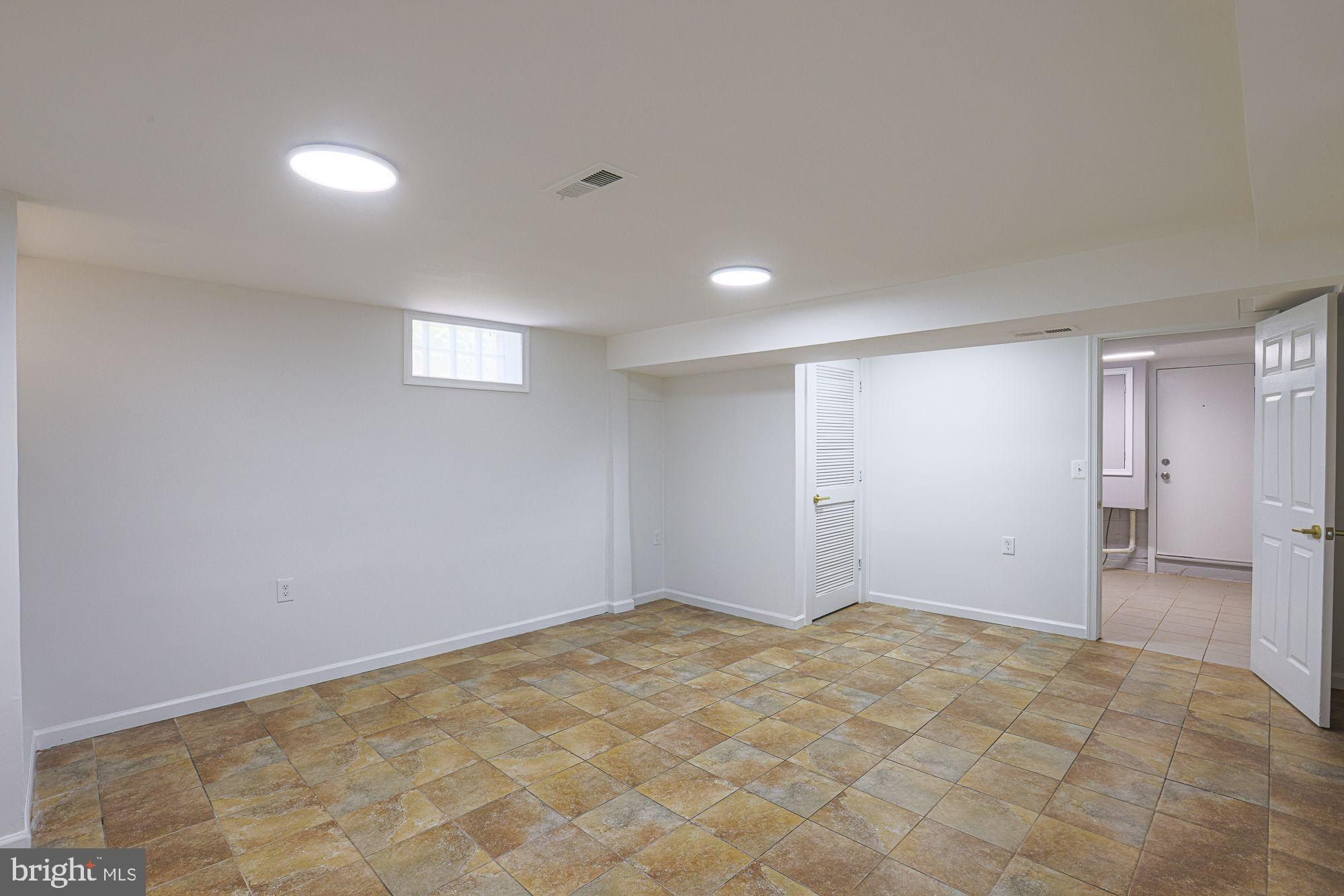 6203 Hopeton Avenue. Baltimore, MD 21215