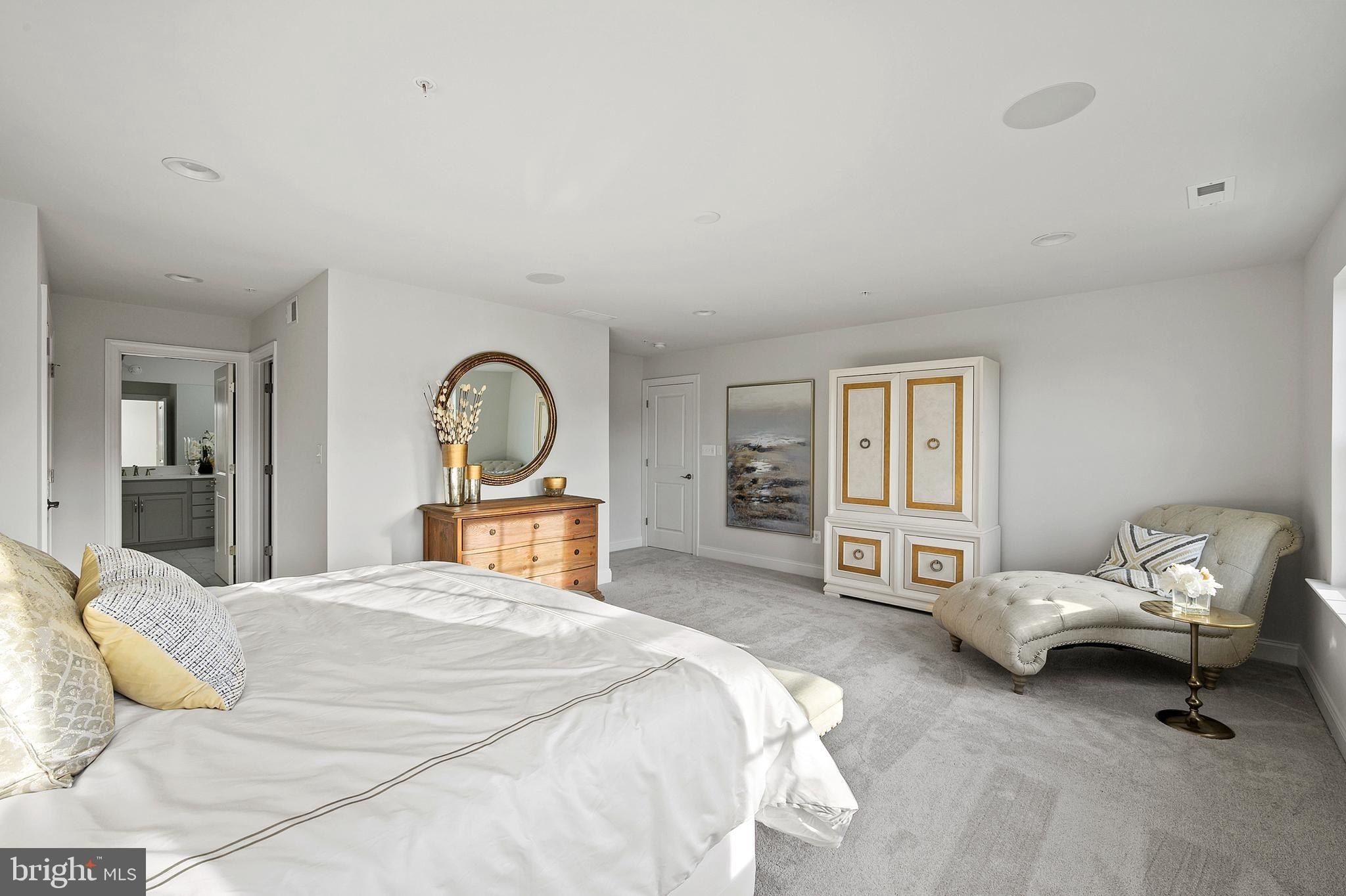 4484 Ilchester Road. Ellicott City, MD 21043