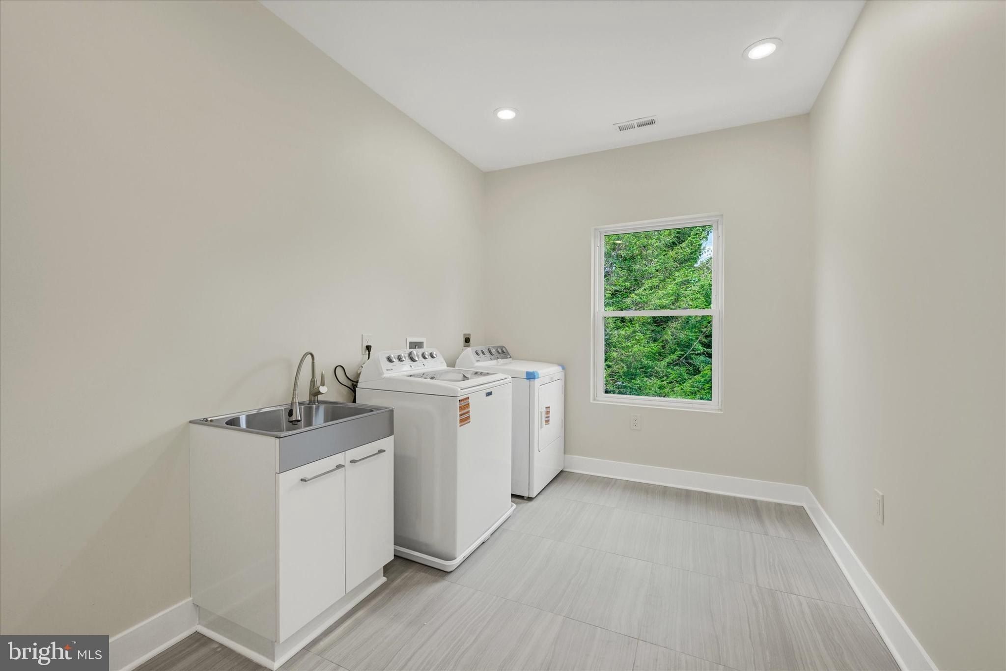 2536 Arthur Avenue. Sykesville, MD 21784