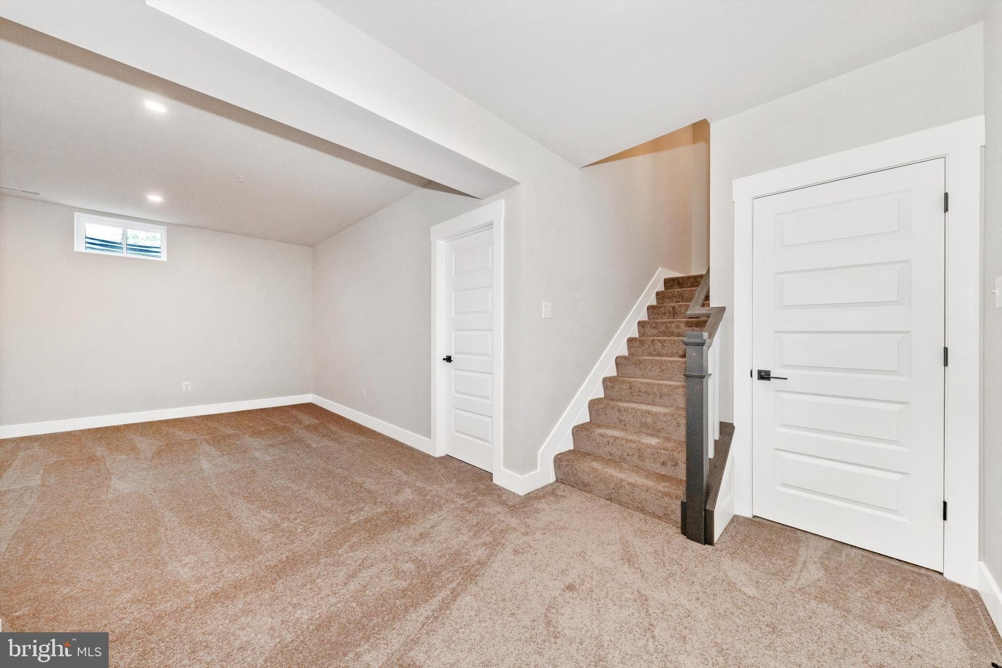 9713 Woodlake Place. New Market, MD 21774