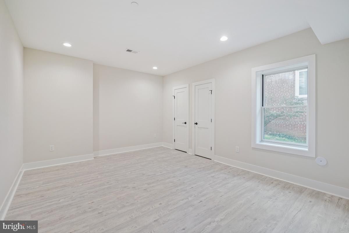 6107 Dunleer Court. Bethesda, MD 20817