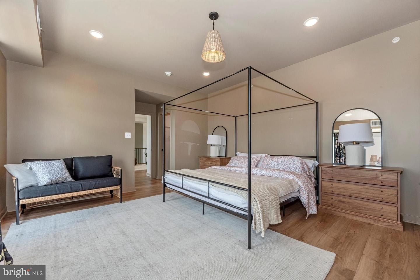 710D Iron Forge. Frederick, MD 21702