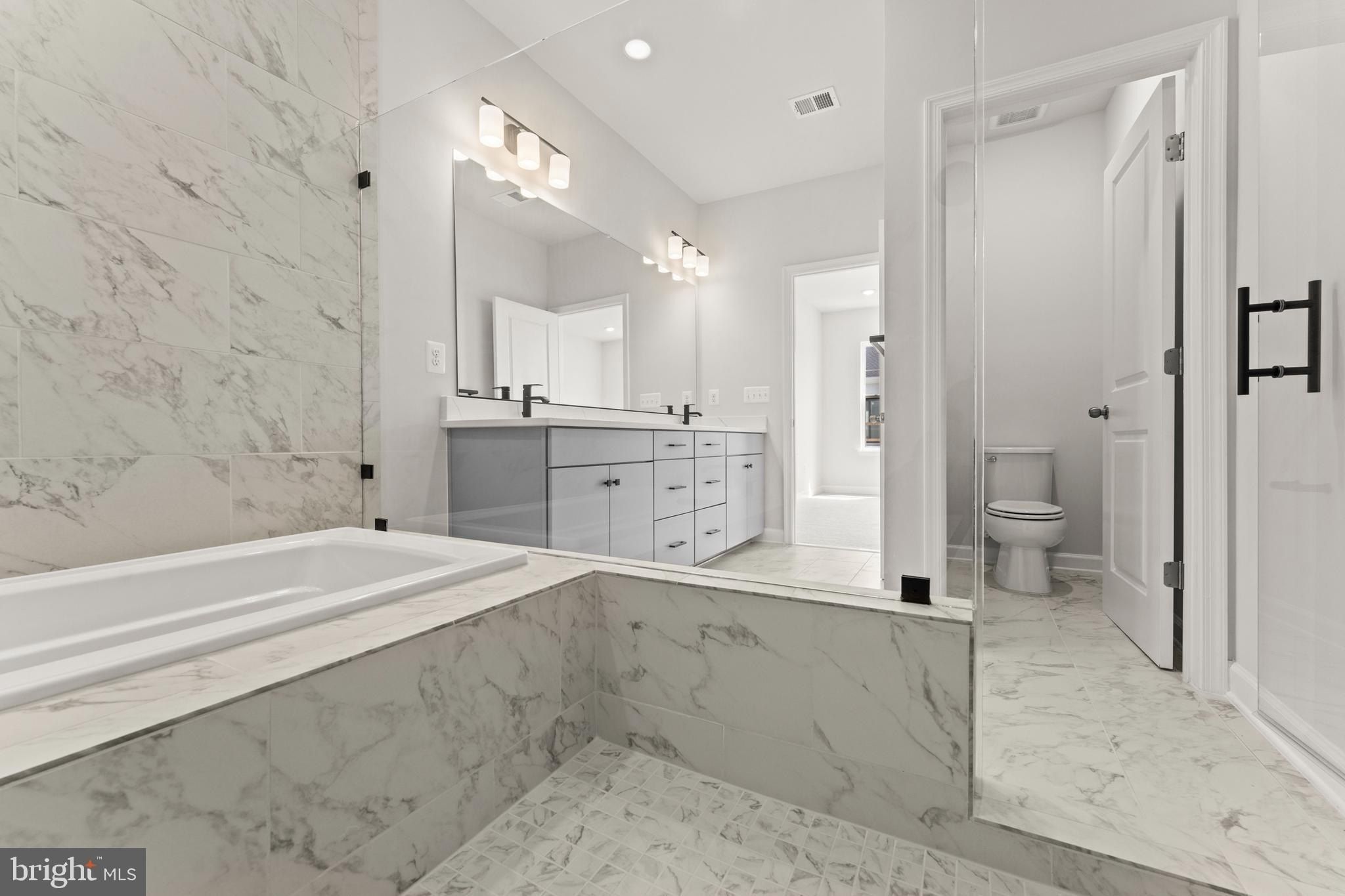 623 Trimaran Way. Oxon Hill, MD 20745