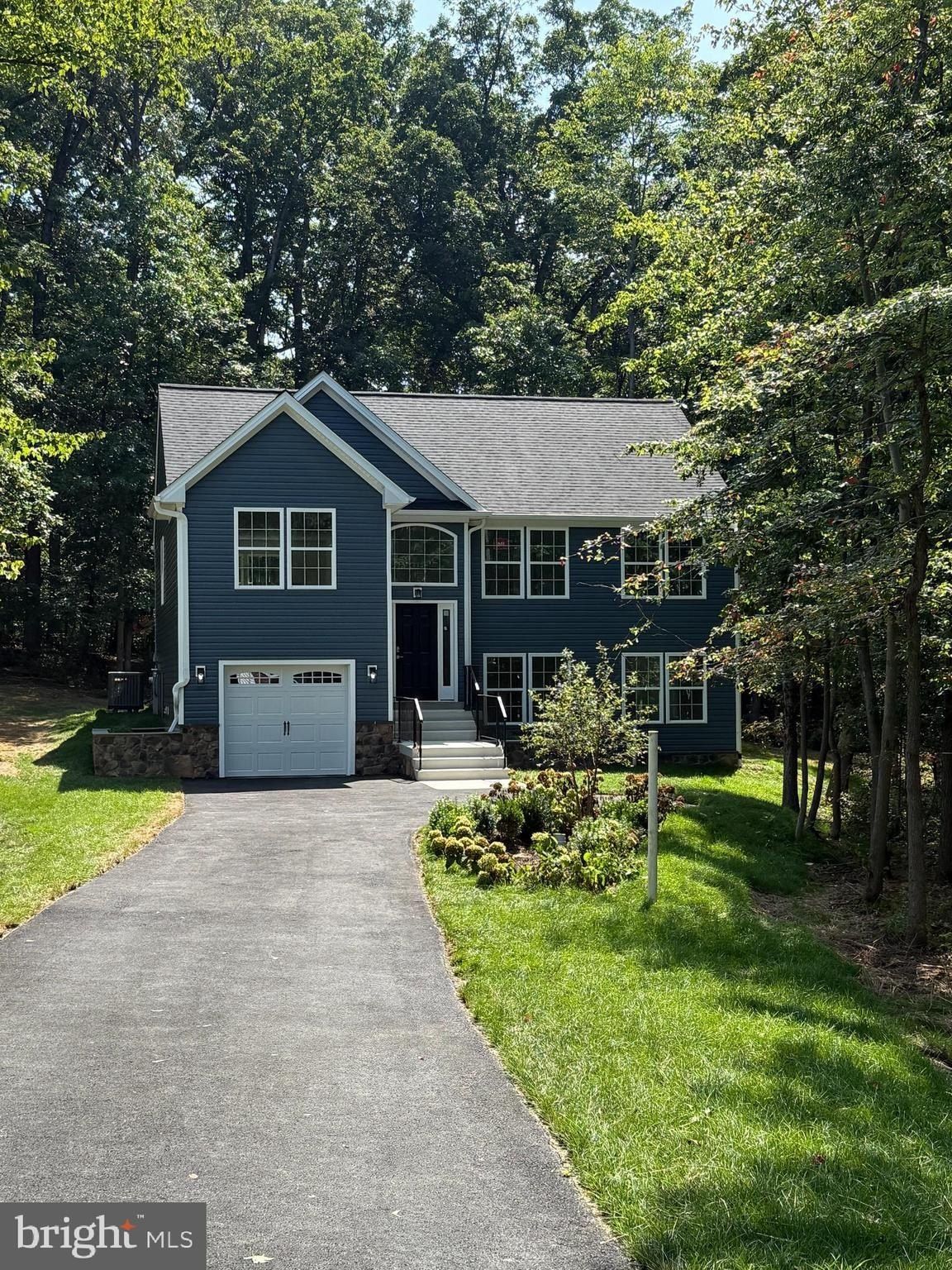 5705 Lincoln Avenue. Lanham, MD 20706