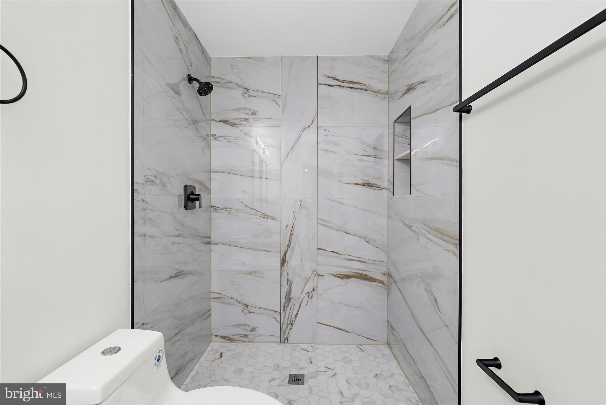 5705 Lincoln Avenue. Lanham, MD 20706