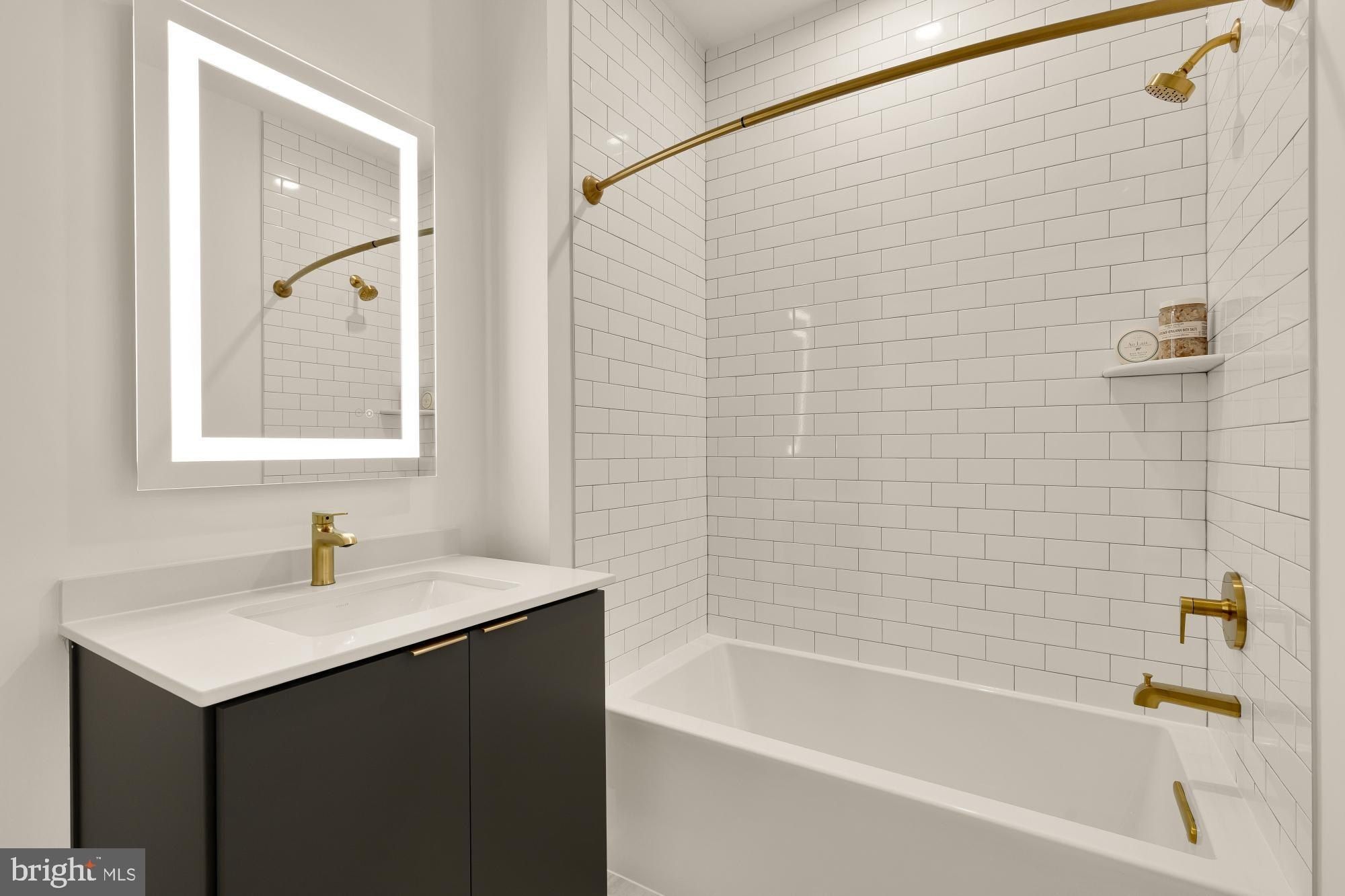 5405 Goshawk Aly. Bethesda, MD 20816