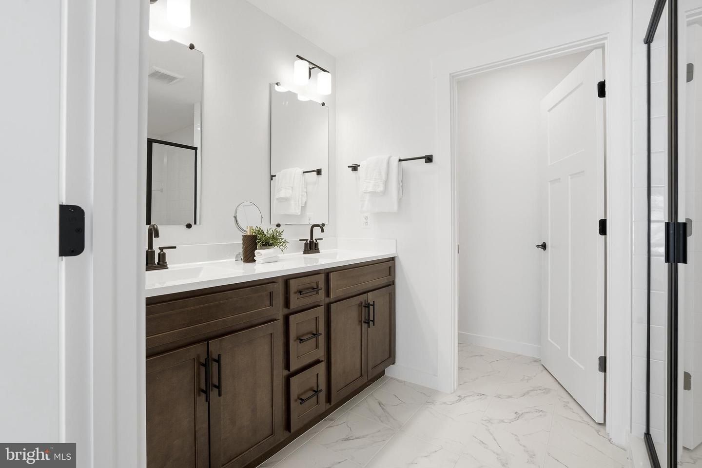 26 Walnut St. Middletown, MD 21769