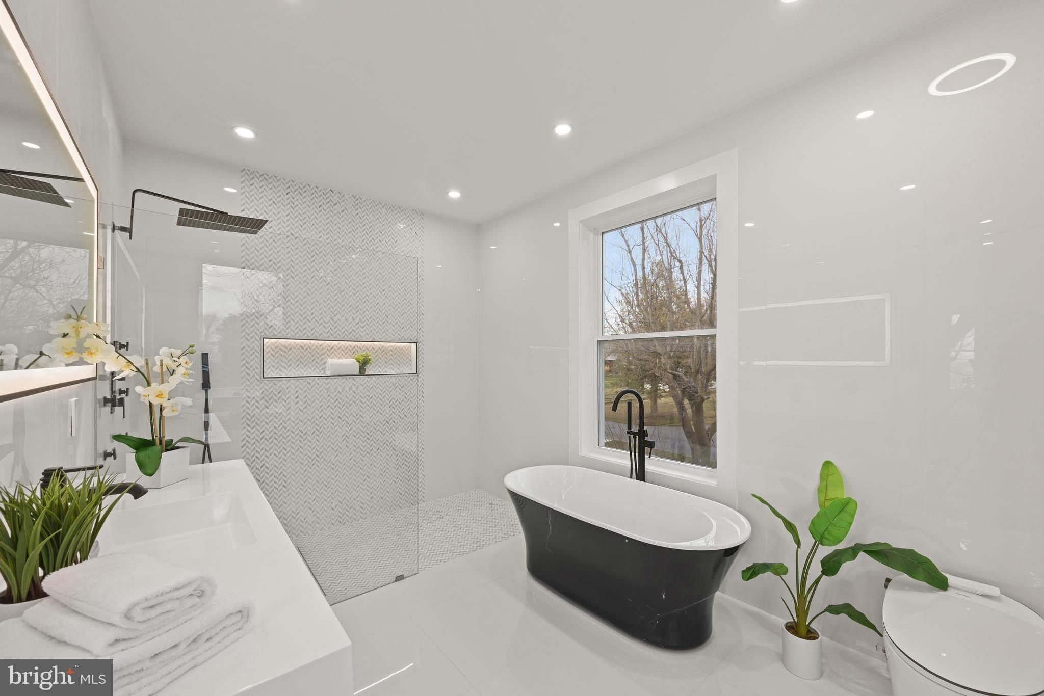 414 Bay Drive. Stevensville, MD 21666