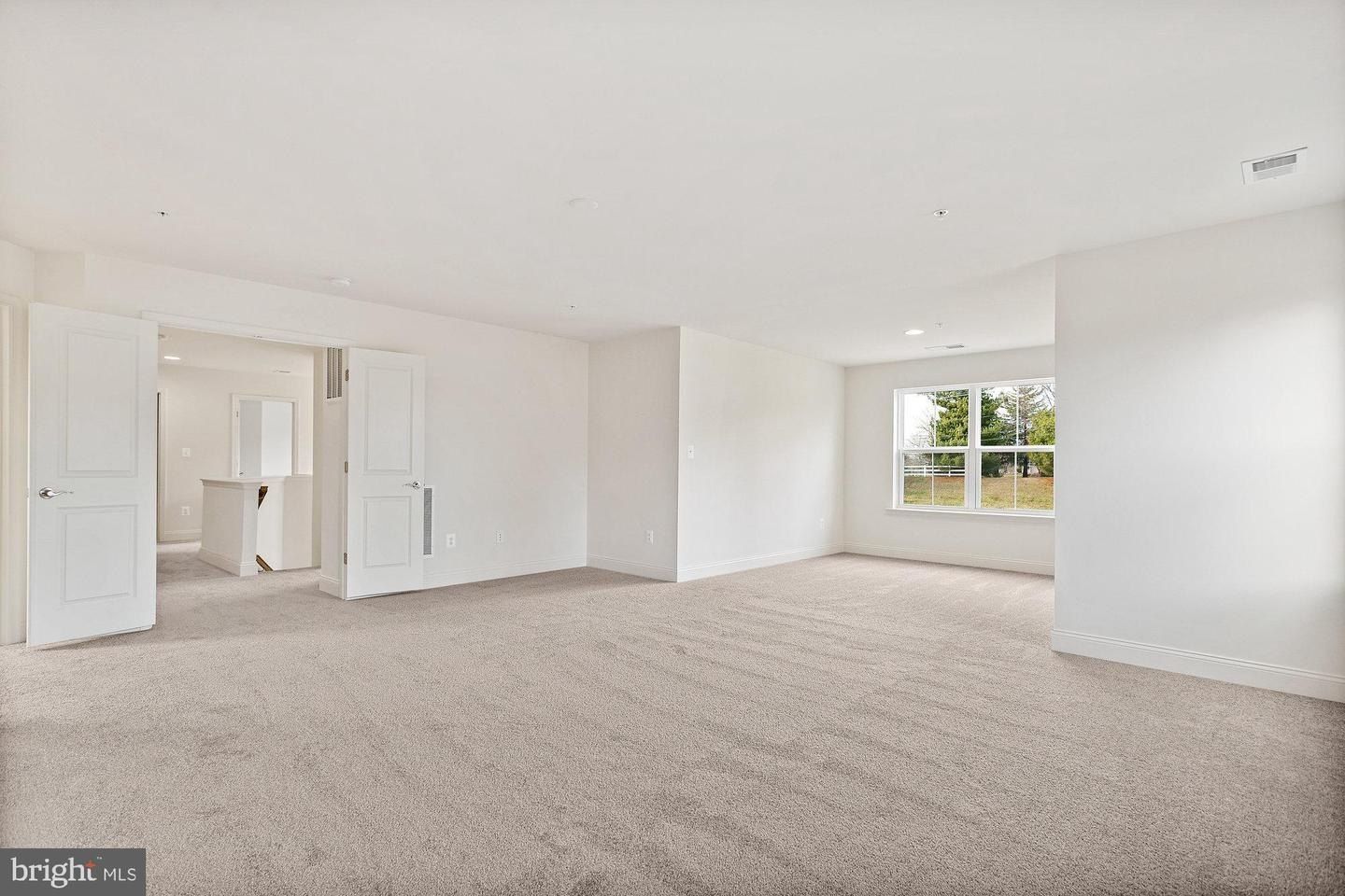 20821 Brooke Knolls Rd. Gaithersburg, MD 20882