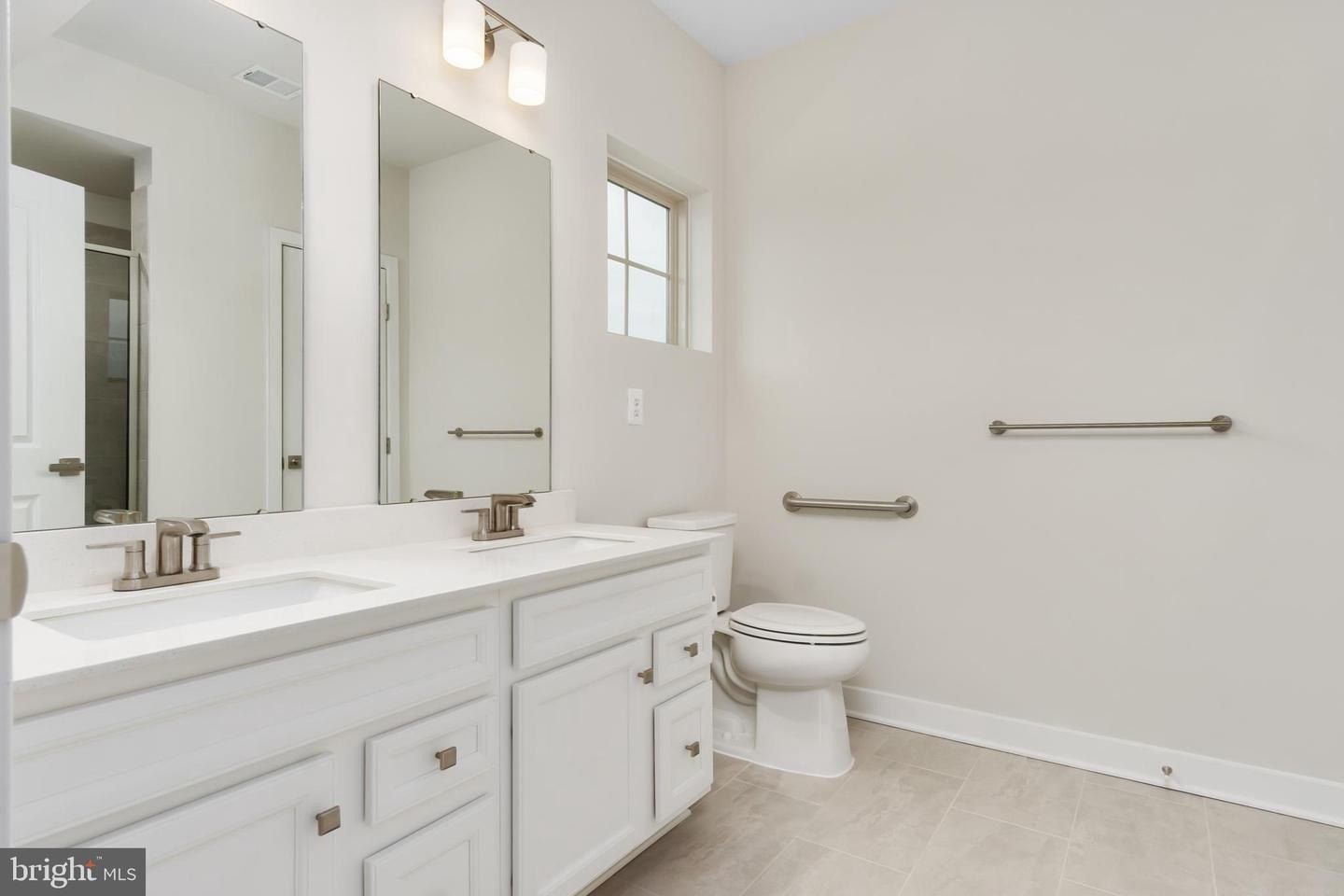 9935 Sofield Pl 201. Ijamsville, MD 21754