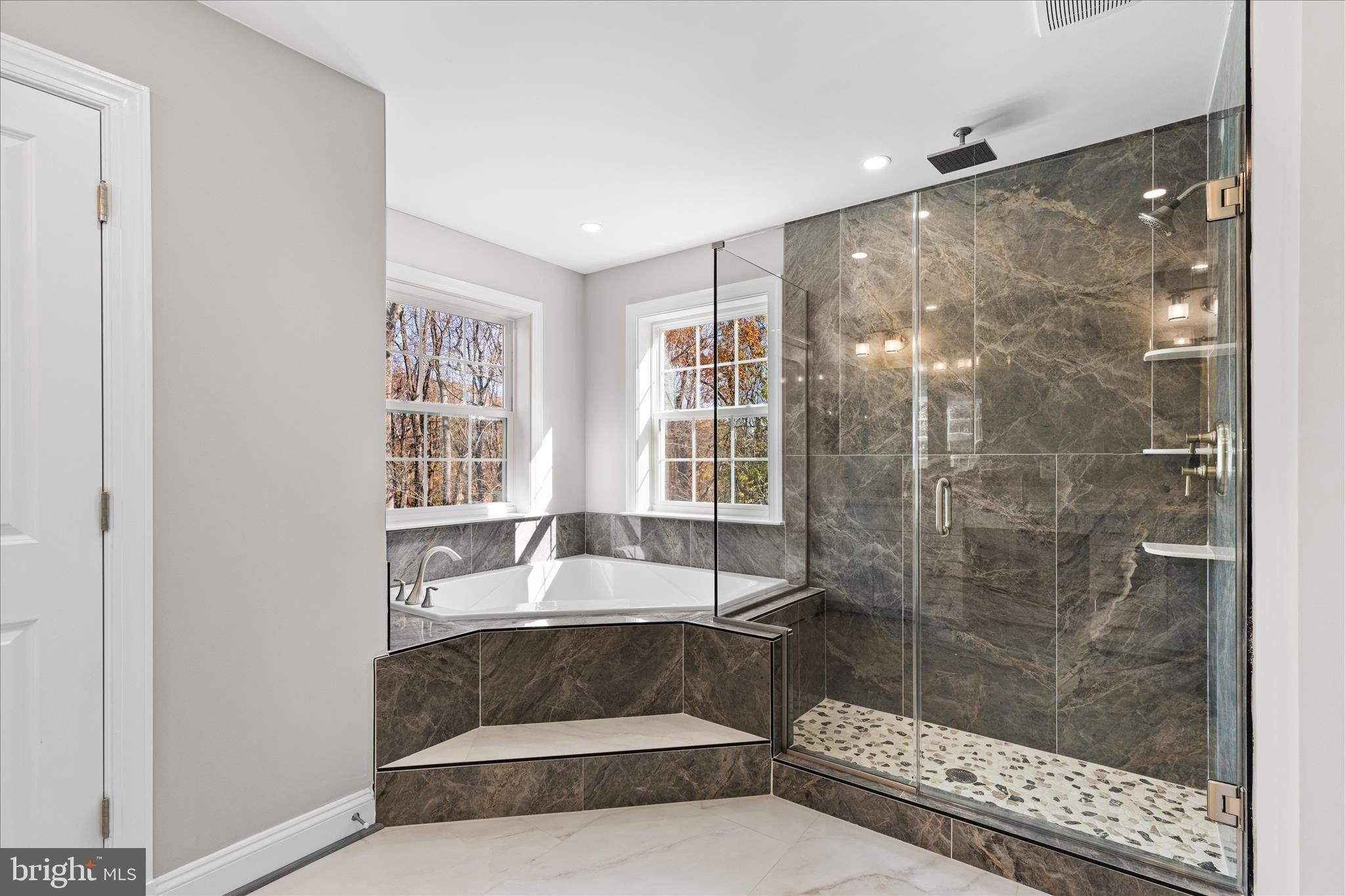 200 Lismore Drive. Fort Washington, MD 20744