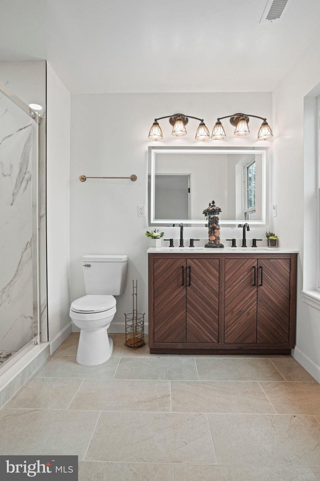 2106 Shadyside Avenue. Suitland, MD 20746