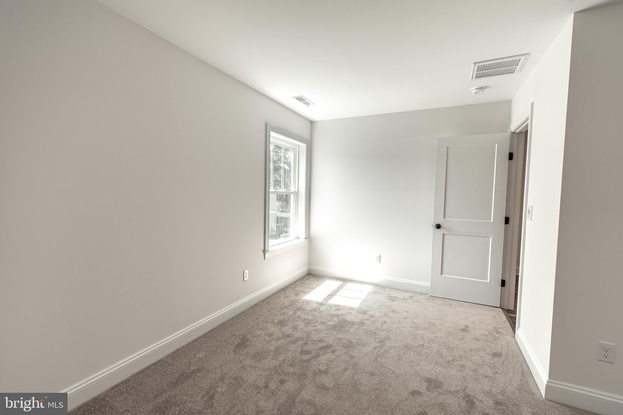 18 Sandy Lane. Easton, MD 21601