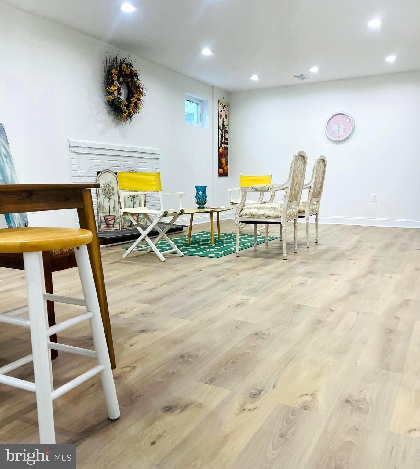 8802 2Nd Avenue. Silver Spring, MD 20910