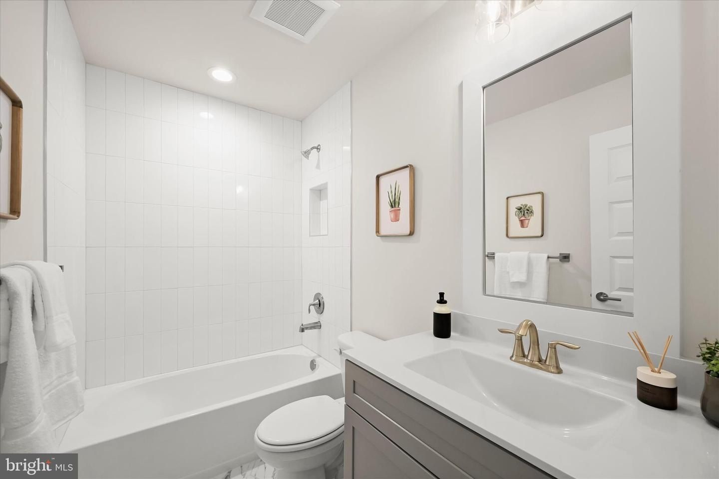 2001A Clover Dr. Finksburg, MD 21048