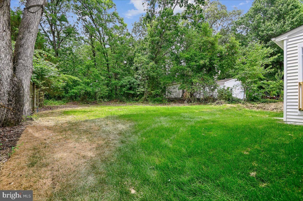 Madison Avenue. Laurel, MD 20723