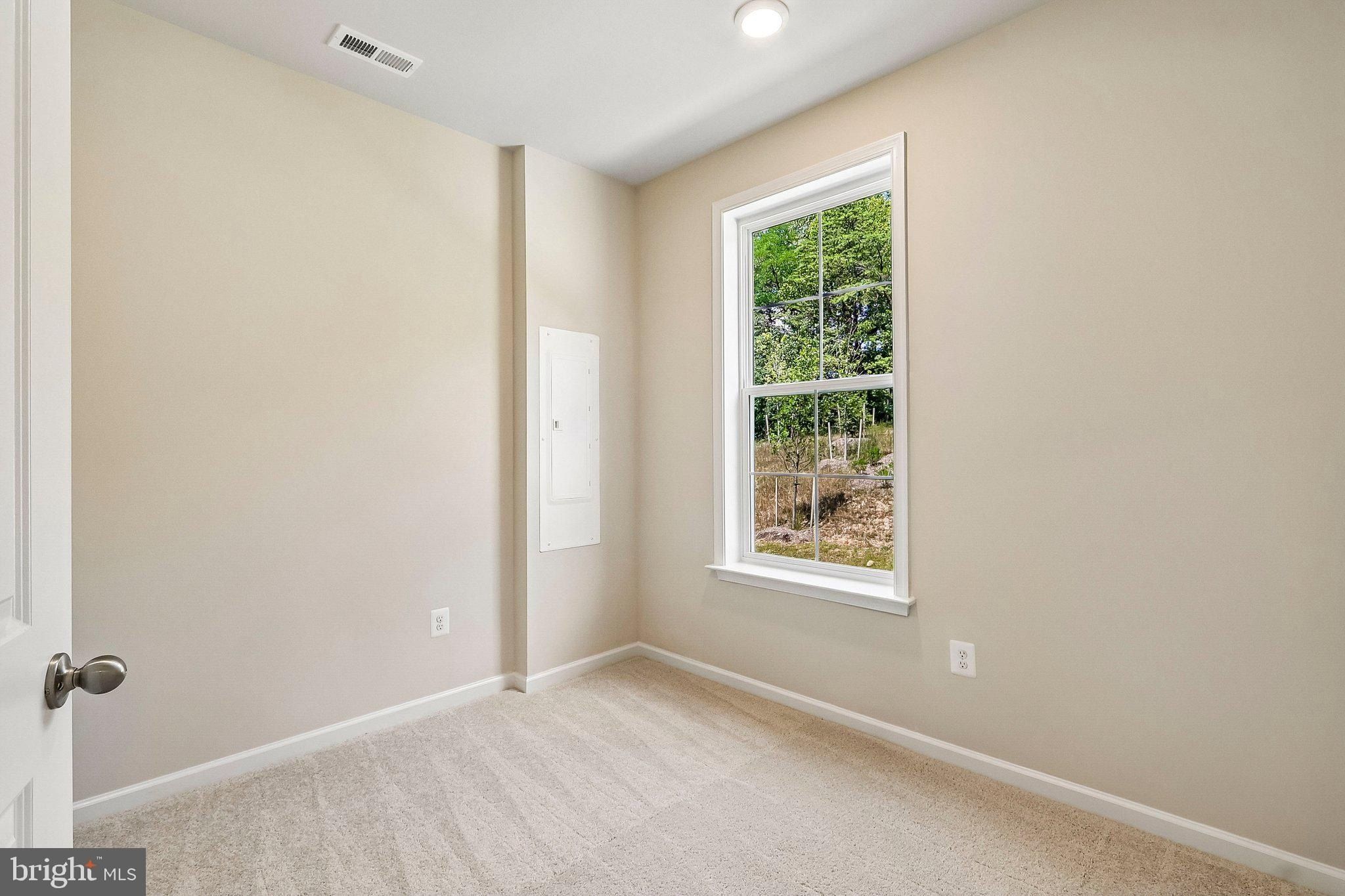 Laleh Way. Upper Marlboro, MD 20774