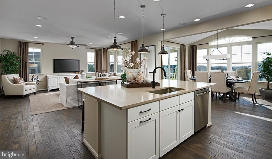 Everett Drive  Coronado. Boonsboro, MD 21713